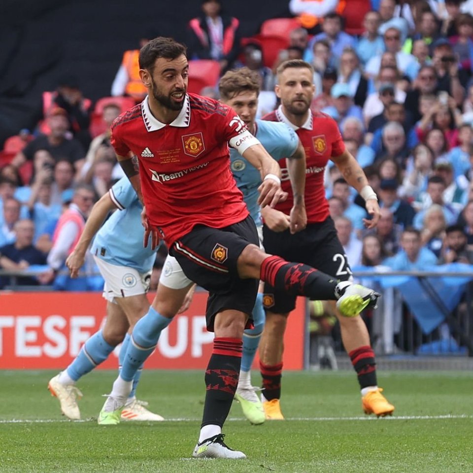 包含赛地聚焦——足总杯转会期热度飙升巴黎圣日耳曼扳平良机备战全明星赛，网友：浙江稠州窗口期复出首秀的词条